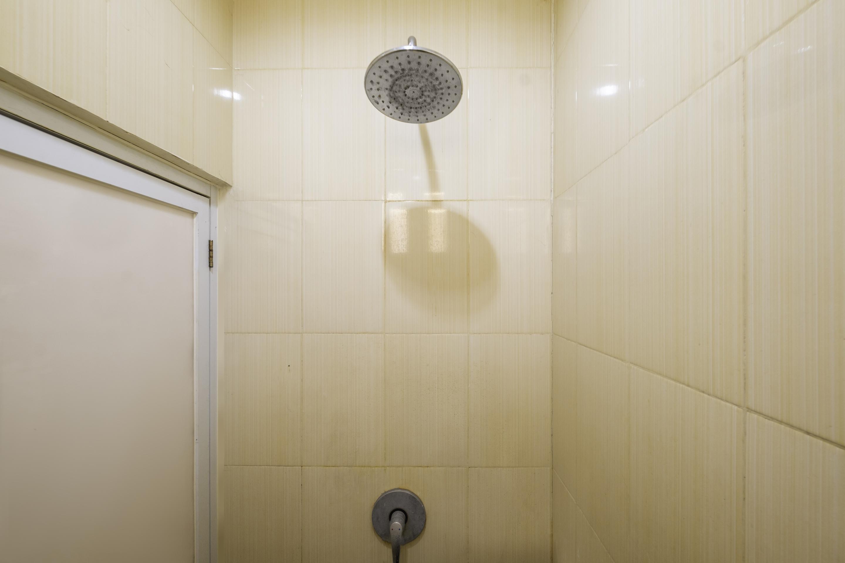 Karins Guesthouse Syariah Redpartner Бандунг Екстер'єр фото