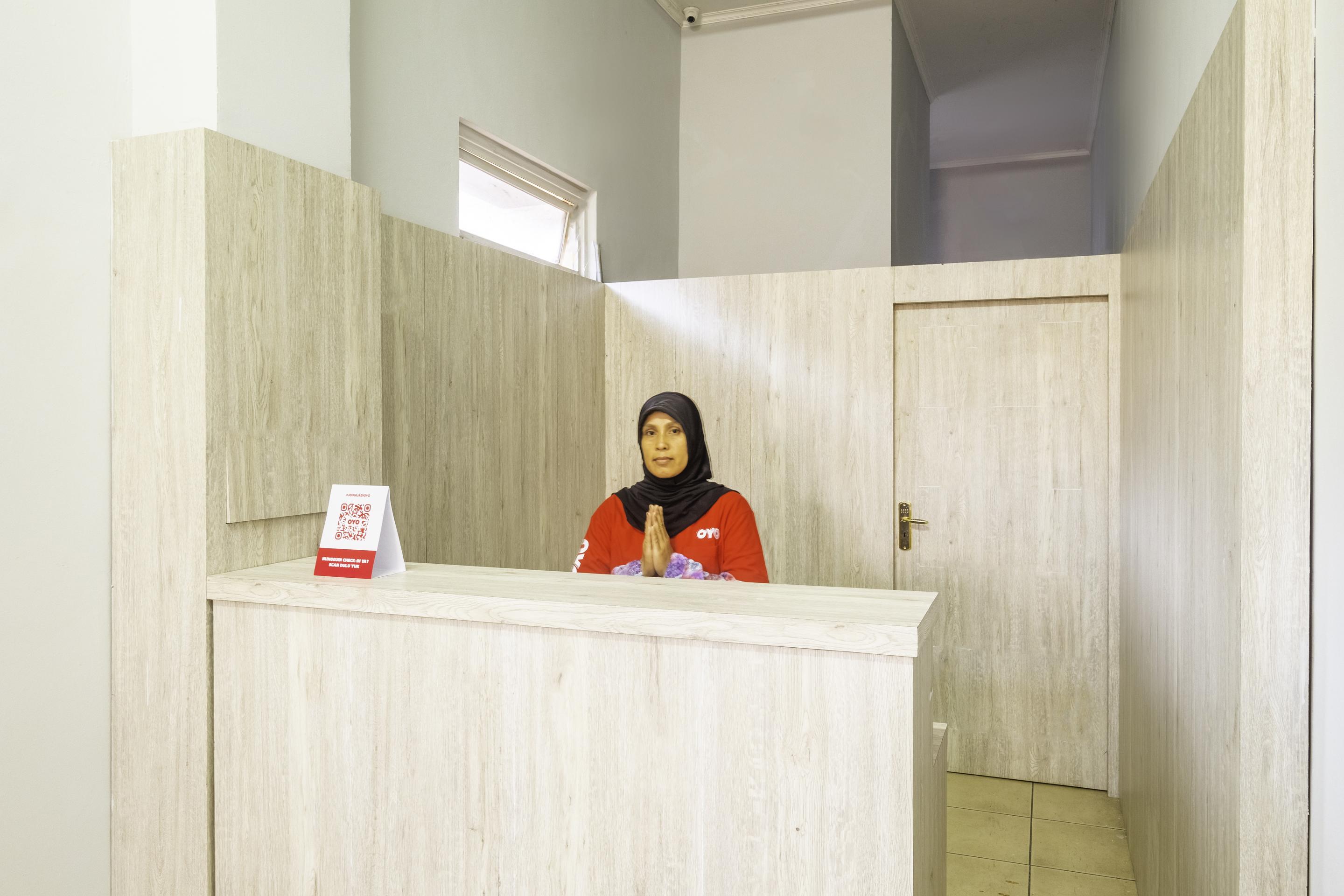 Karins Guesthouse Syariah Redpartner Бандунг Екстер'єр фото