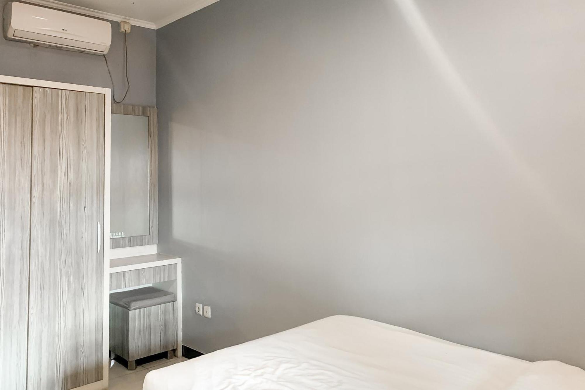 Karins Guesthouse Syariah Redpartner Бандунг Екстер'єр фото