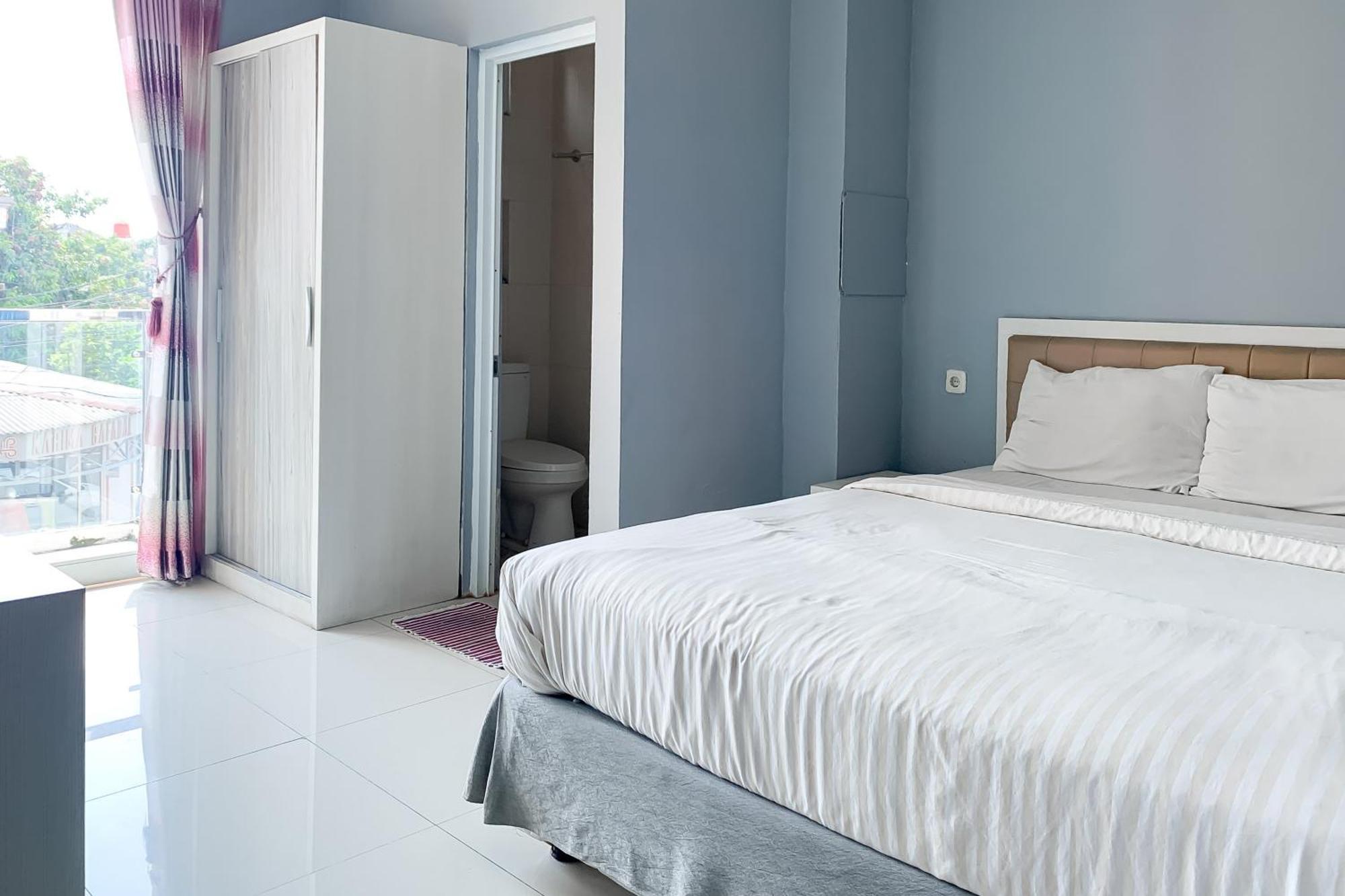 Karins Guesthouse Syariah Redpartner Бандунг Екстер'єр фото