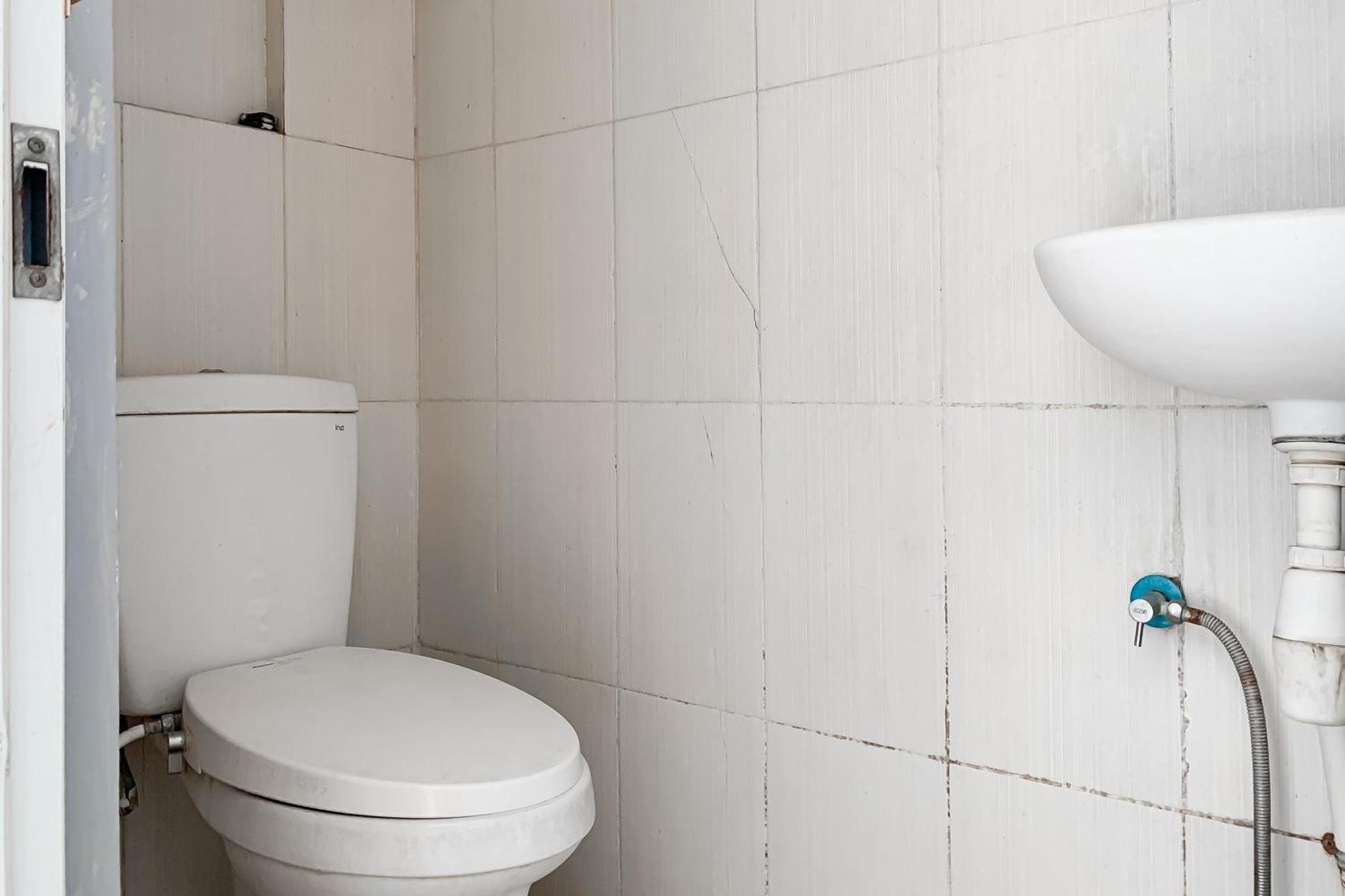 Karins Guesthouse Syariah Redpartner Бандунг Екстер'єр фото